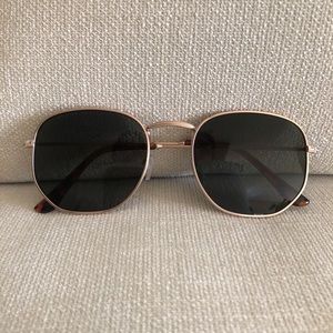 Pink Lily Sunglasses